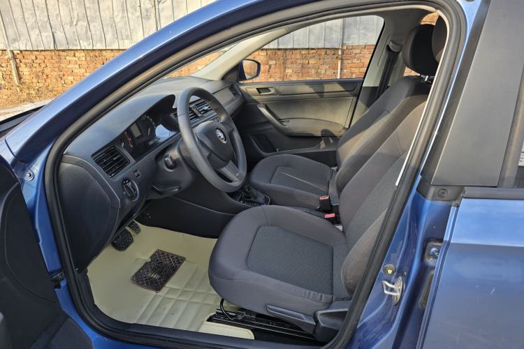 Used Skoda Rapid Spaceback 2014 1.6L Automatic Enjoyment Edition