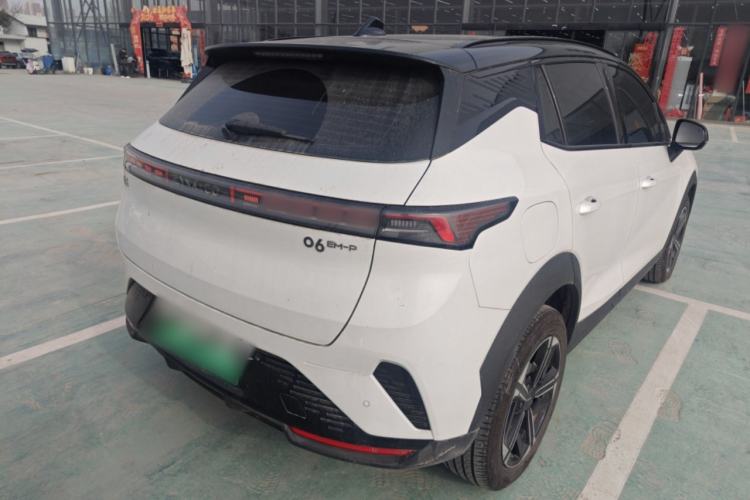 Used Lynk & Co 06 EM-P 2023 EM-P 126 Long-Range Halo Rear Right 45 Deg