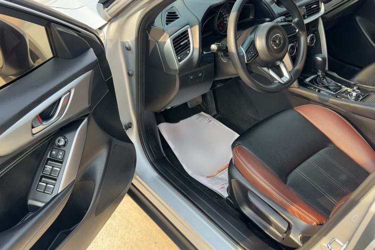 Used Mazda CX-4 2018 2.0L Automatic Two-Wheel Drive Blue Sky Dynamic Version China VI Standard