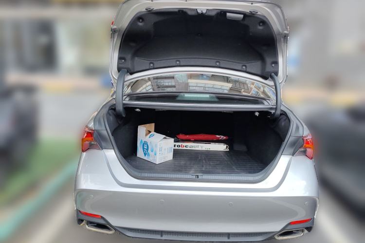 Used Toyota Avalon 2019 2.0L Luxury Edition China VI Standard
