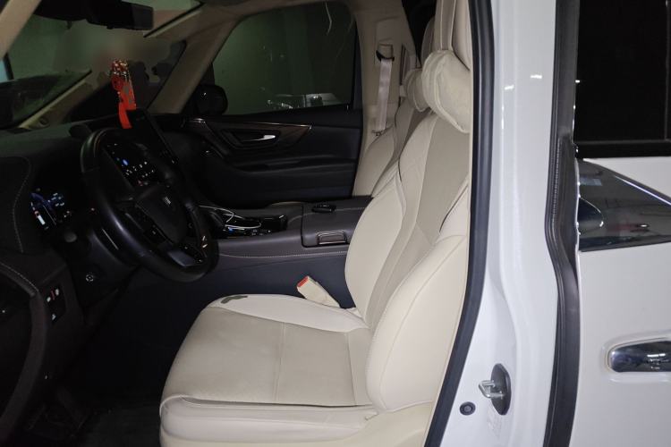 Used Toyota Vellfire 2024 Crown Dual-Engine 2.5L Ultimate Edition
