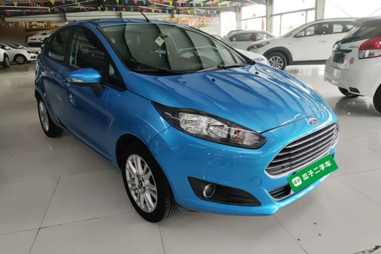 Used Ford Fiesta 2013 Hatchback 1.5L Automatic Fashion Edition Front Right 45 Deg