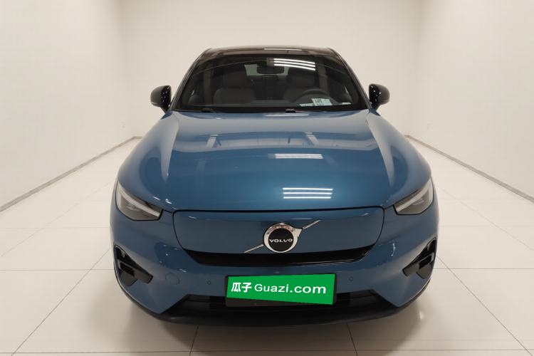 Used Volvo C40 2024 Long-Range PRO Version
