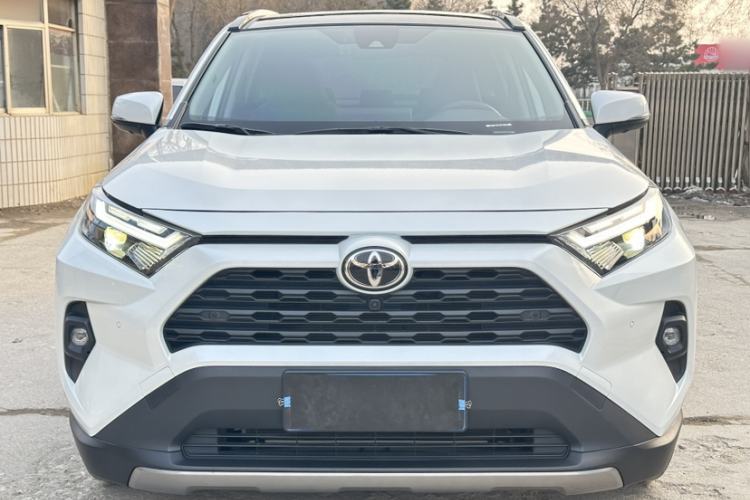 Used Toyota RAV4 2023 2.0L CVT Two-Wheel Drive Fashion Plus Edition
