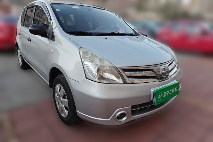 Used Nissan Livina 2010 Jingyue Edition 1.6L Manual All-Around Model Front Right 45 Deg