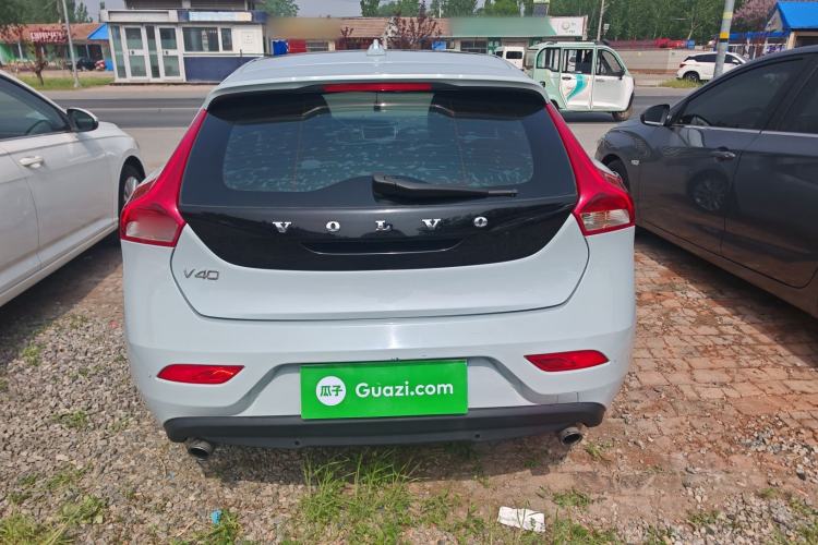 Used Volvo V40 2015 1.6T Zhiyi Edition
