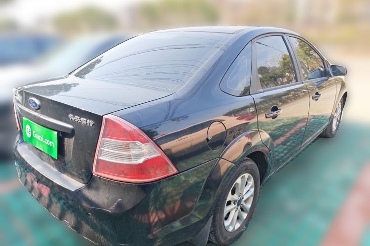 Used Ford Focus 2013 Sedan Classic 1.8L Manual Base Model