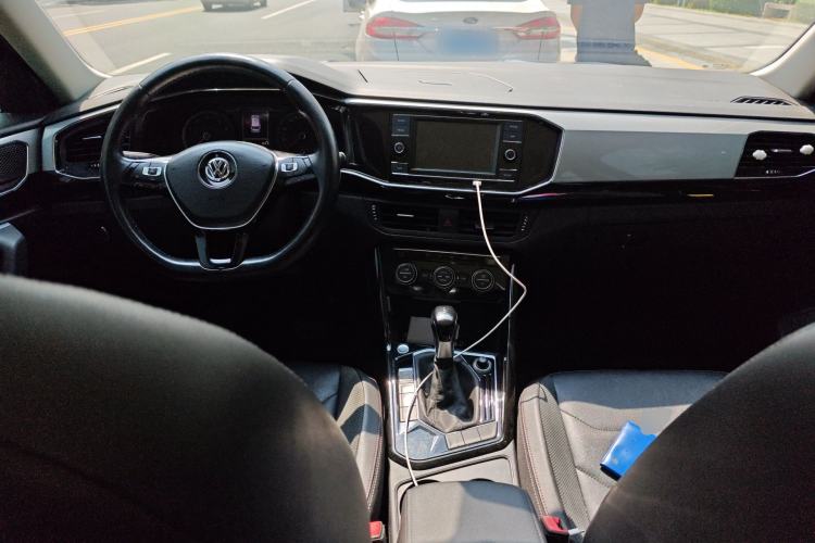 Used Volkswagen Tayron 2019 330TSI Two-Wheel Drive Luxury Model China VI Standard Center Console