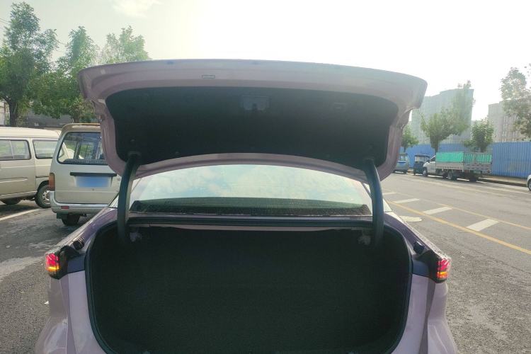 Used Geely Galaxy L6 2024 125km Creative Edition
