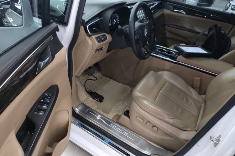 Used Buick GL8 2017 ES 28T Flagship Model China V Standard