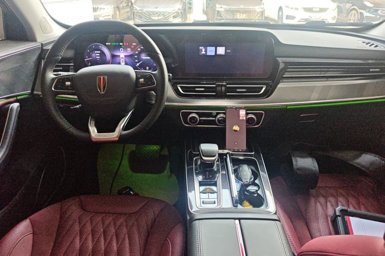 Used Hongqi HS5 2023 2.0T Qixiang Pro Edition Center Console