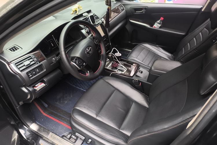 Used Toyota Camry 2016 Dual-Engine 2.5 HG 10th Anniversary Deluxe Navigation Edition