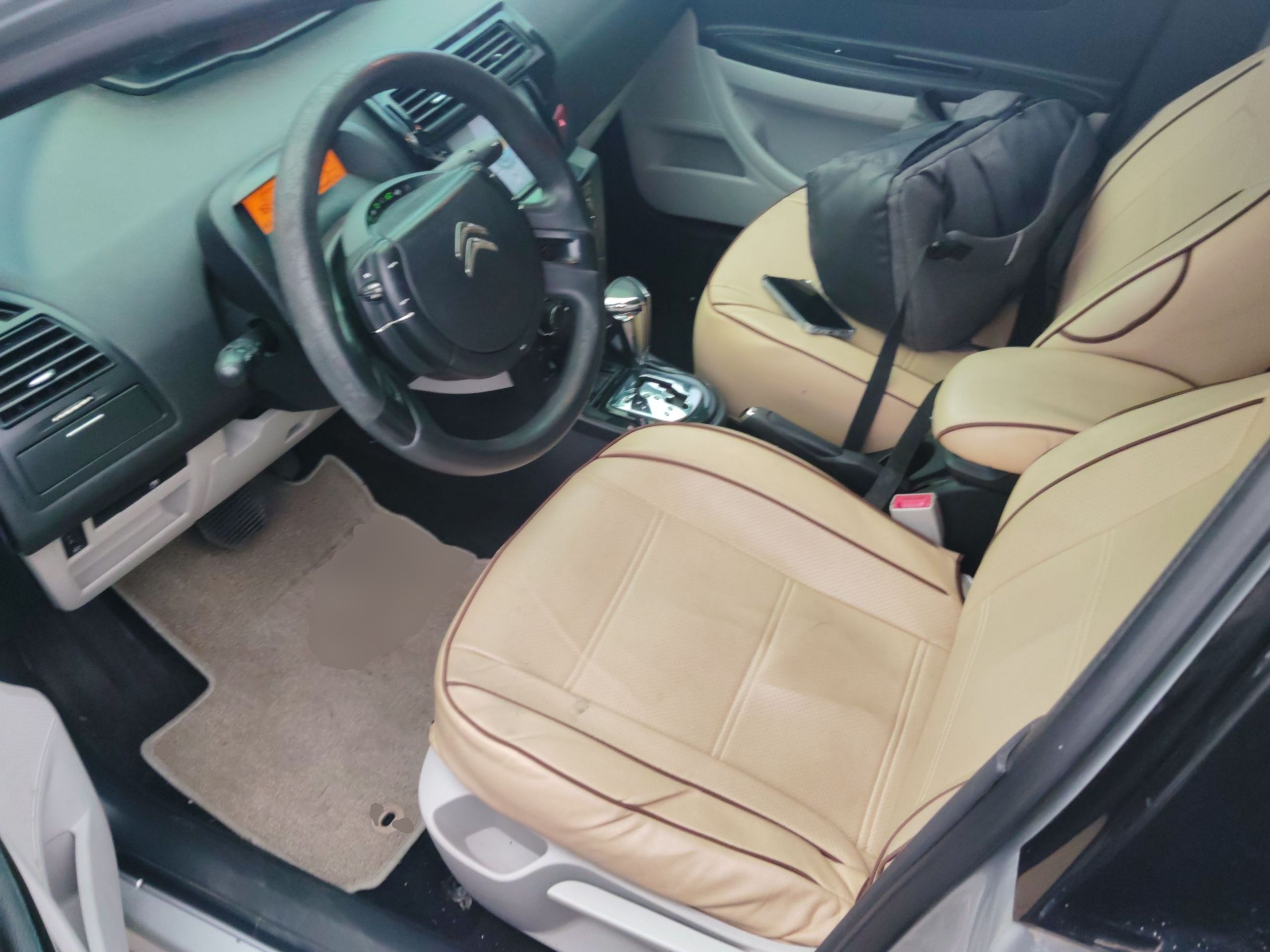 Interior delantero