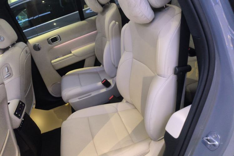 Used Li Auto L8 2025 Ultra Smart Refreshed Edition