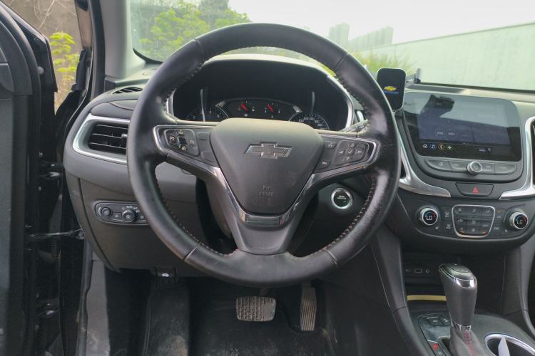 Used Chevrolet Equinox 2019 Redline 550T Automatic All-Wheel-Drive RS Model China VI Standard Steering Wheel