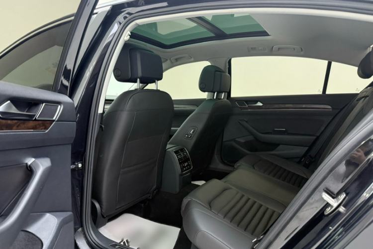 Used Volkswagen Magotan 2019 330TSI DSG Luxury Model China V Standard