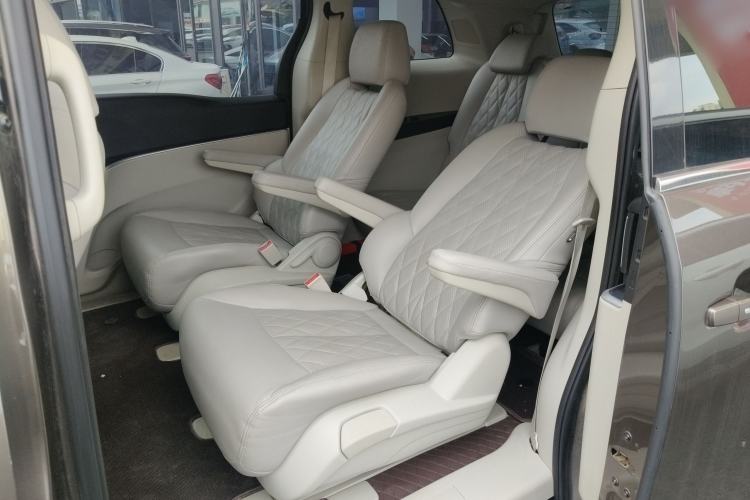 Used Buick GL8 2023 Land Executive Class Smart Enjoyment Model Left Rear Seat