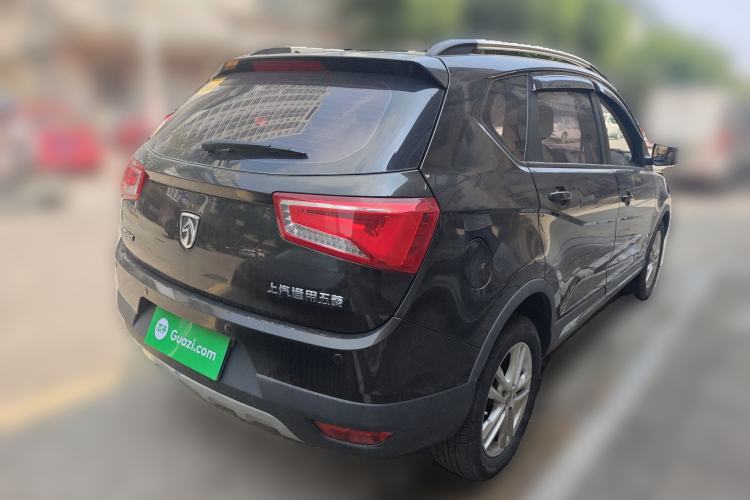 Used Baojun 560 2015 1.8L manual Comfort trim level
