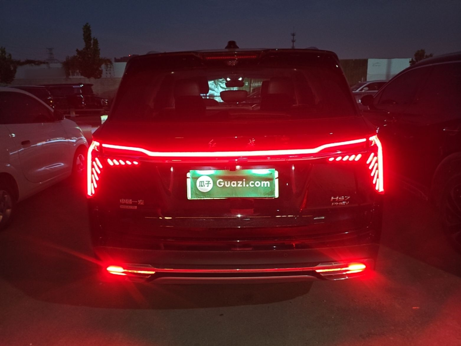 Hongqi HS7 PHEV 2024 2.0T PHEV Four-Wheel Drive Flagship Edition 7 Seats — снимка 5