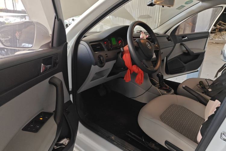 Used Skoda Rapid 2016 1.6L Automatic Chuanxing Edition
