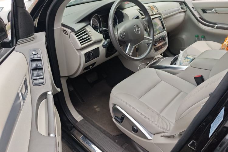 Used Mercedes-Benz R-Class 2011 R 300 L Business Model Driver Seat