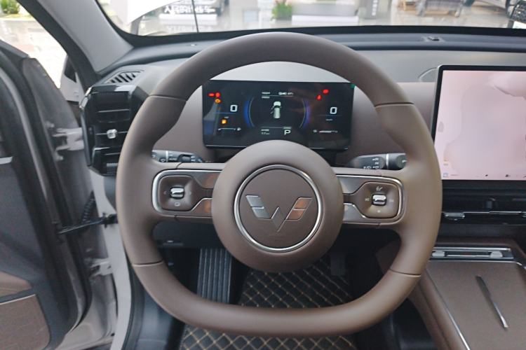 Used Wuling Xingguang 560 New Energy 2026 Model, Plug-in Hybrid, 125 km, Luxury Version Steering Wheel