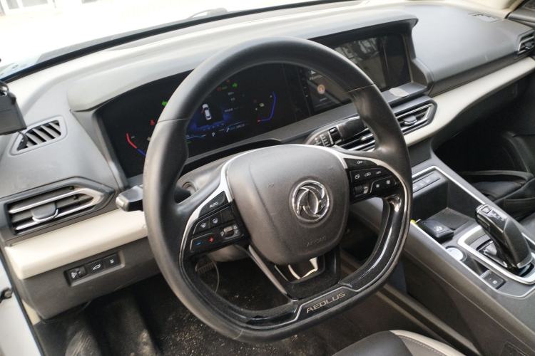 Used Dongfeng Aeolus E70 2023 500 Smart Version Lithium Iron Phosphate 48.6 kWh 110 kW