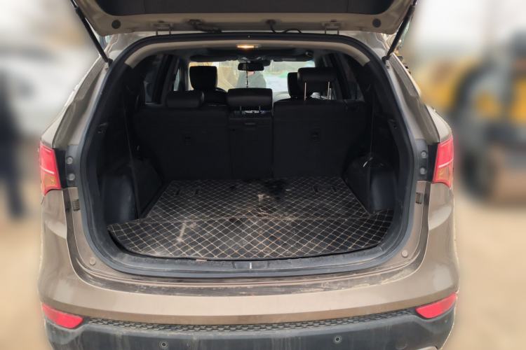 Used Hyundai Santa Fe 2013 Revised Version 2.0T Automatic All-Wheel Drive Top-Tier Trim