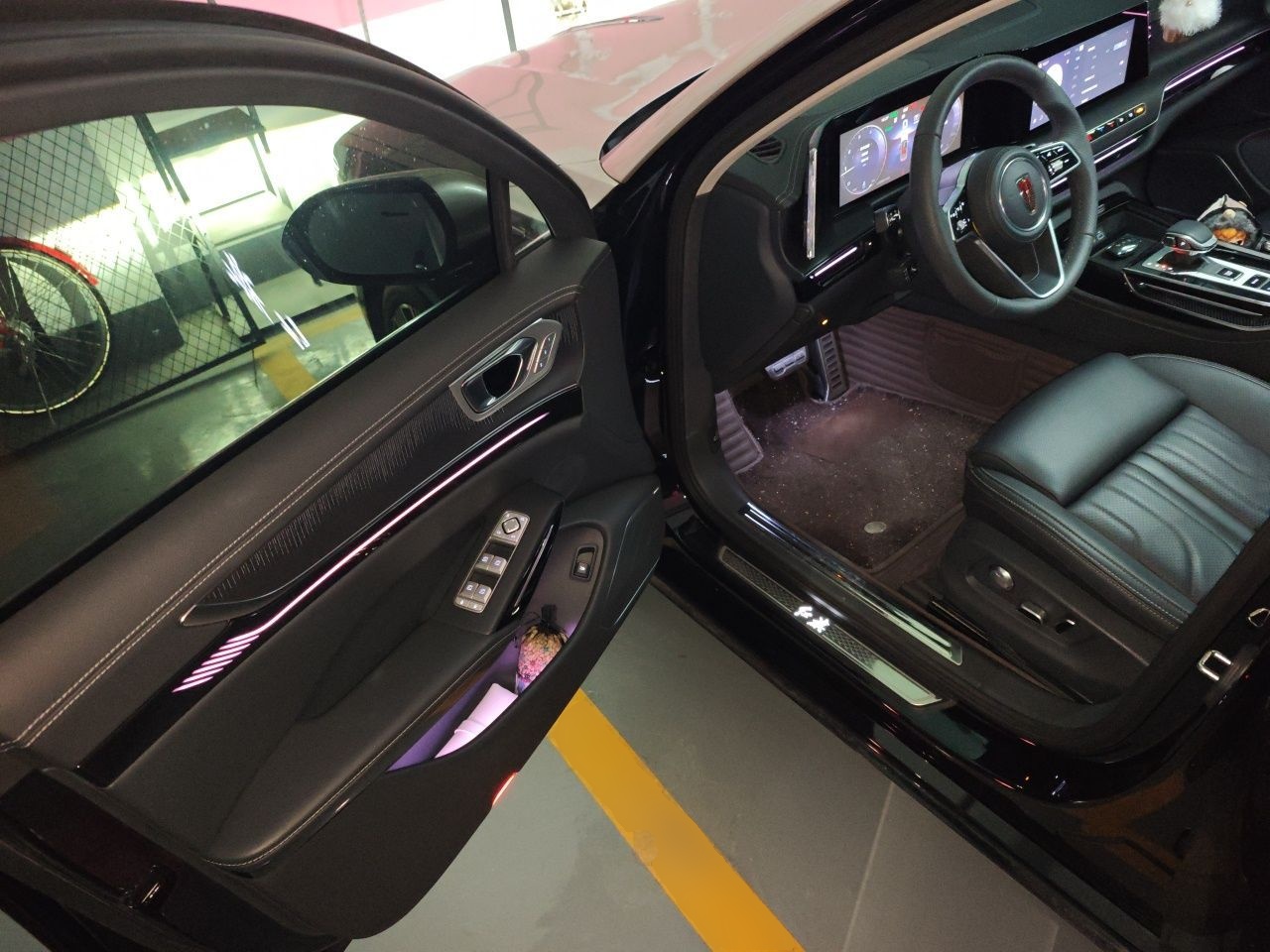 Hongqi H9 2025 2.0T Two-Wheel Drive Flagship Luxury Business Edition 5 Seats — снимка 16
