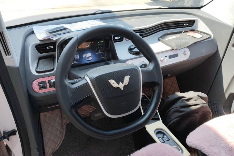 Used Wuling Hongguang MINIEV 2021 Macaron Fashion Model Lithium Iron Phosphate Steering Wheel
