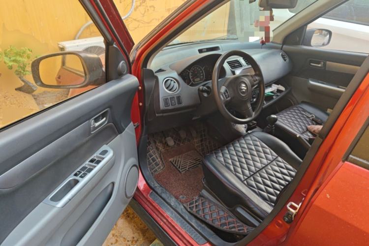 Used Suzuki Swift 2016 1.5L Manual Fashion Model Driver Seat