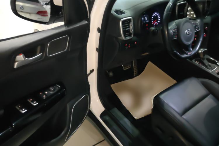 Used Kia KX5 2016 1.6T Automatic Two-Wheel Drive DLX
