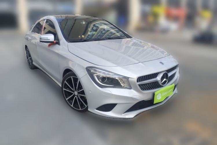 Used Mercedes-Benz CLA 2015 CLA 200 Front Right 45 Deg