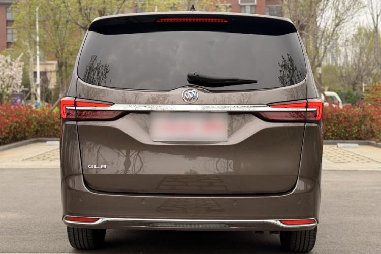 Used Buick GL8 2023 Facelifted Land Cruiser Executive Luxury Version