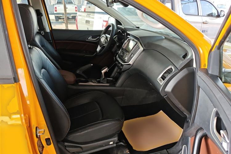 Used JMC Yuhu EV 2022 4x2 LX JX1032PSEF5BEV Right Front Seat