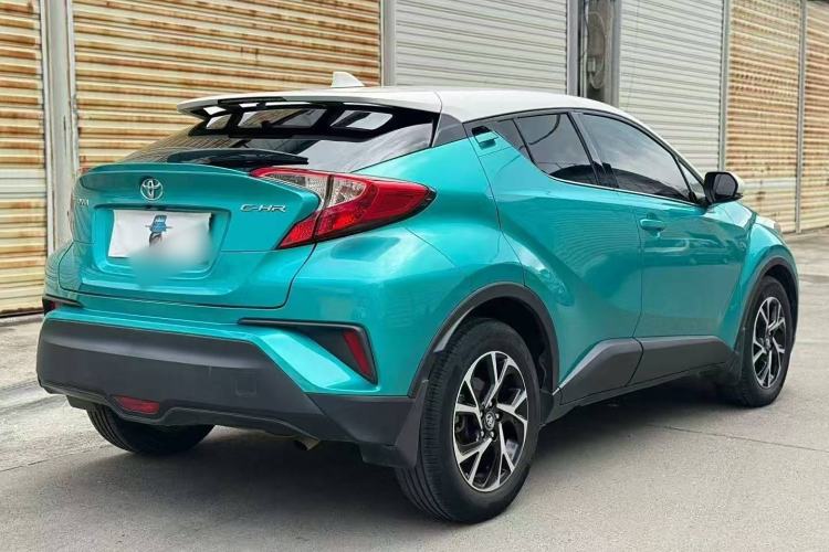 Used Toyota C-HR 2018 2.0L Leading with Sunroof China V Standard
