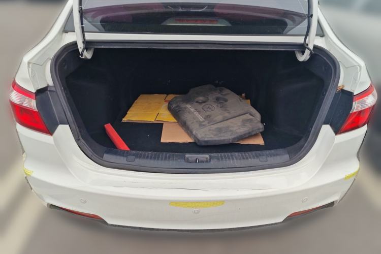 Used CHANGAN Alsvin V7 2015 1.6L Automatic Enjoyment Model China IV Standard Trunk