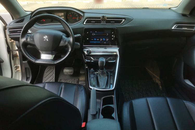 Used Peugeot 308 2019 1.6L Automatic Luxury Version China V Standard Center Console