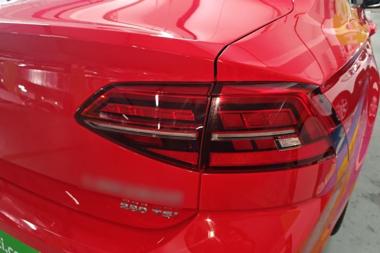 Used Volkswagen Lamando 2019 280TSI DSG Comfort Edition China V Standard Right Rear Taillight