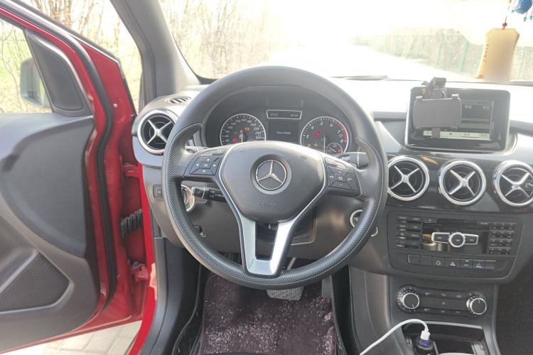 Used Mercedes-Benz B-Class 2012 B 180 Steering Wheel