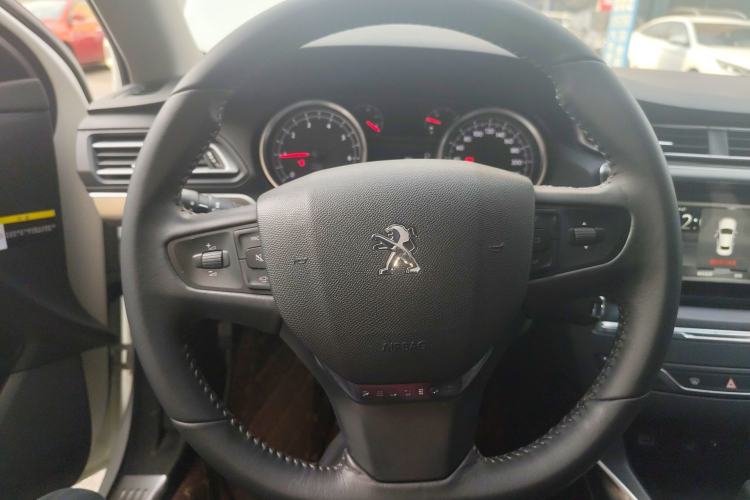 Used Peugeot 408 2016 1.6T Automatic Luxury Edition Steering Wheel
