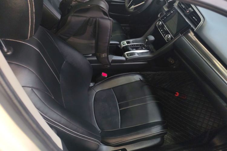 Used Honda Civic 2019 220TURBO CVT Dynamic Edition China VI Emission Standard Right Front Seat