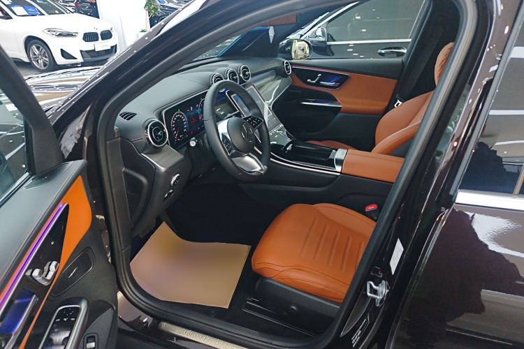 Used Mercedes-Benz GLC 2023 GLC 260 L 4MATIC Dynamic Edition 5-seater