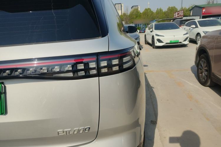 Used Dongfeng eπ eπ008 2024 210Max Range-Extended Version 6 Seats
