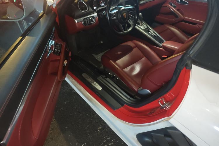 Used Porsche 718 2018 Boxster 2.0T
