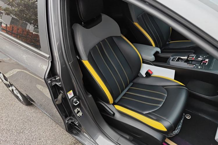 Used GAC Trumpchi EMPOW 2021 270T DCT J15 Version Right Front Seat