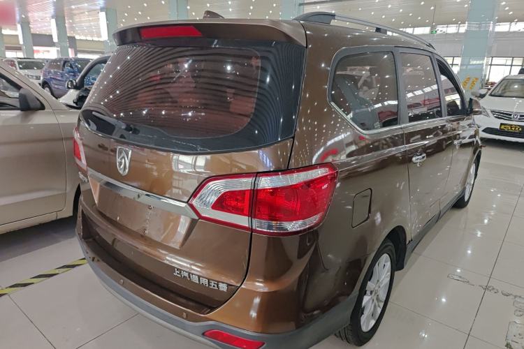 Used Baojun 730 2014 1.5L manual Comfort version 7 seats Rear Right 45 Deg