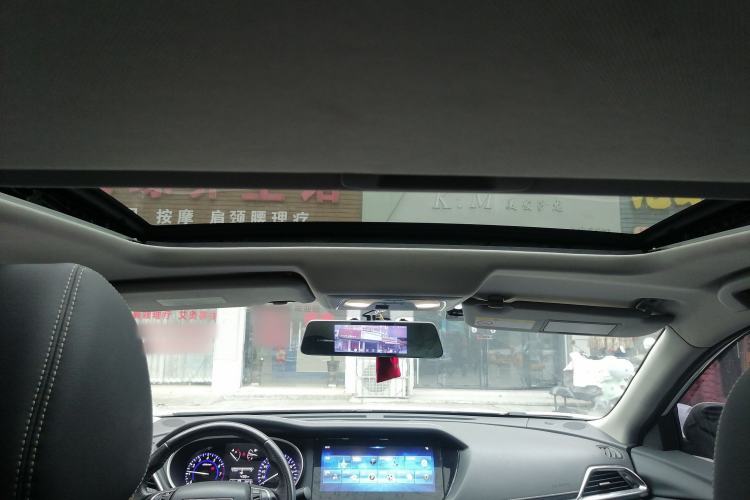 Used Venucia T90 2018 2.0L CVT Smart Connect Luxury Edition China V Standard
