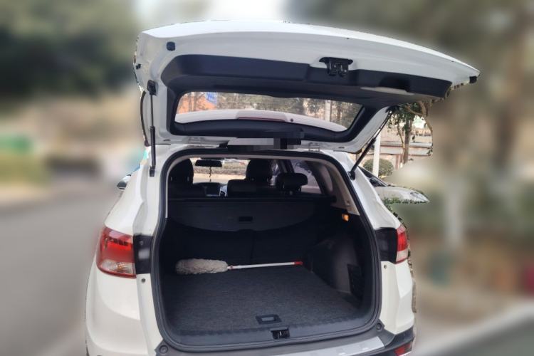 Used Dongfeng Aeolus AX7 2016 2.0L Automatic Zhiyi Trim