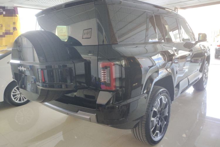 Used Formula Leopard 8 2025 Smart & Brave Flagship Edition 7 Seats Exterior 5